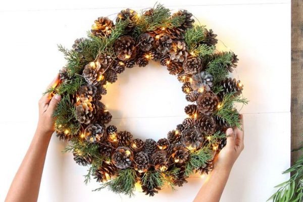 Christmas Wreath - Flower Wholesale in Singapore